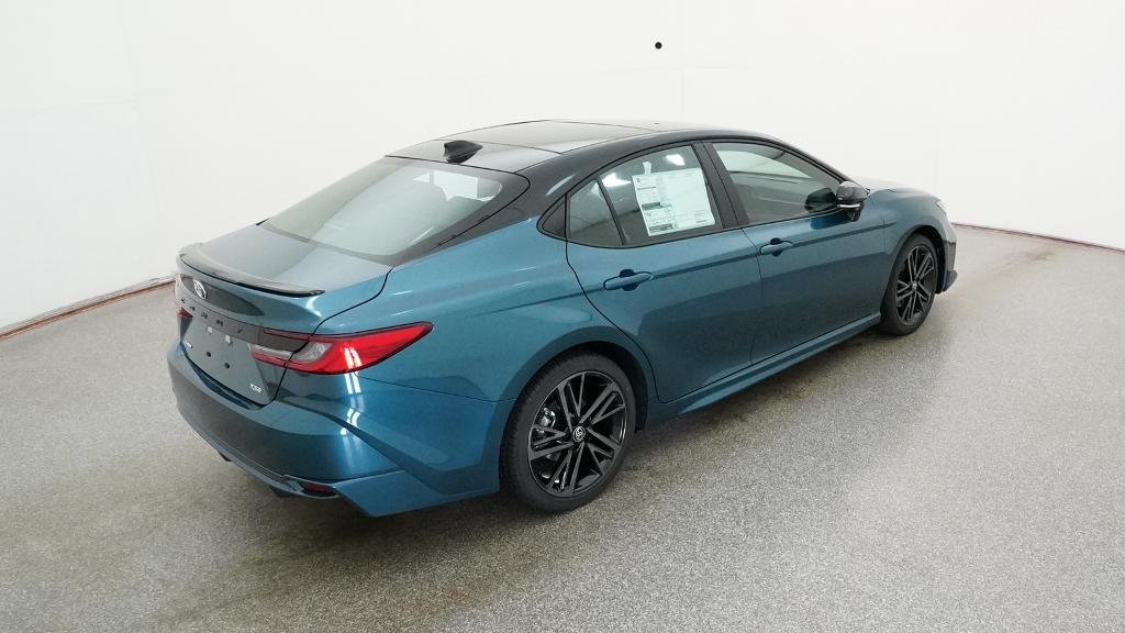 New 2026 Ocean Gem with Midnight Black Metallic roof Toyota XSE image 18