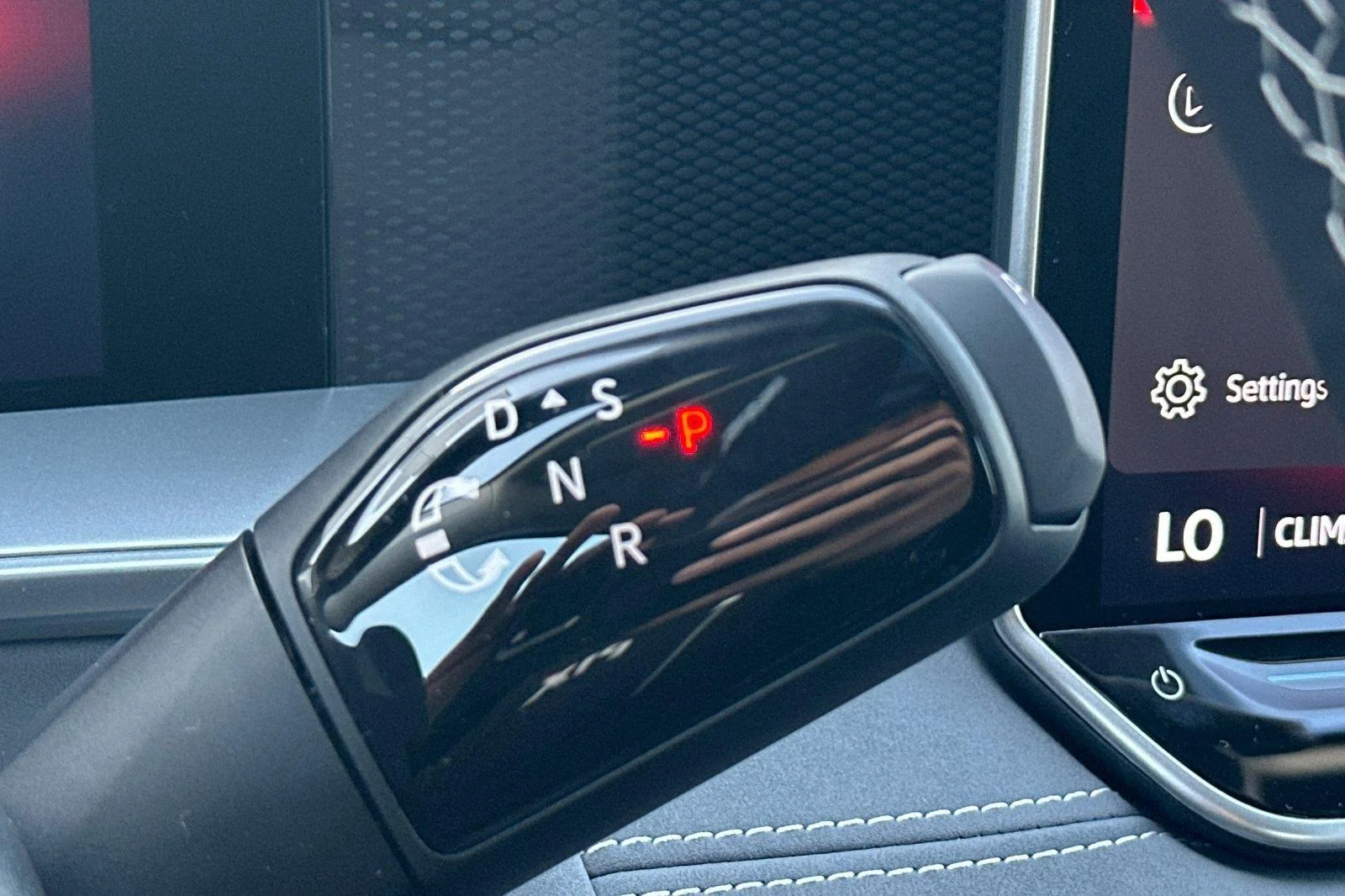 New 2026 Monterey Blue Pearl Volkswagen SE image 20