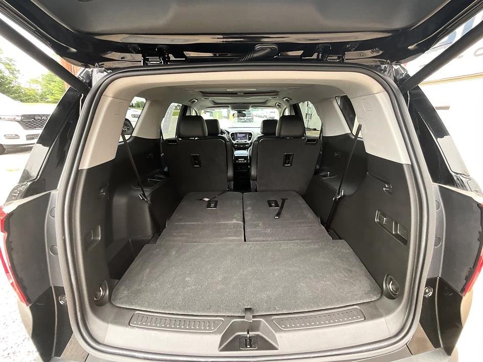 Used 2023 Black GMC AT4 image 9