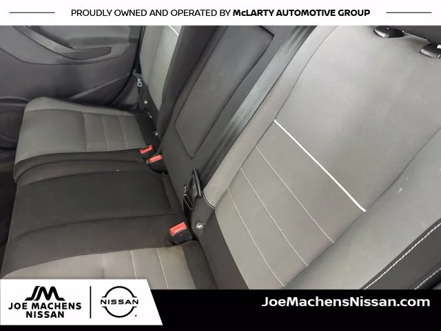 Used 2013 Black Ford SE image 27