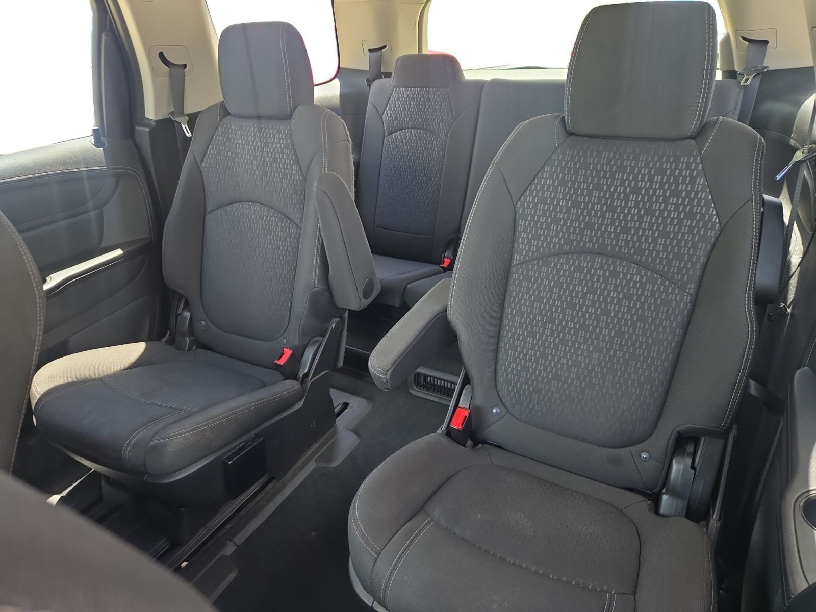 Used 2016 Silver GMC SLE-2 image 24