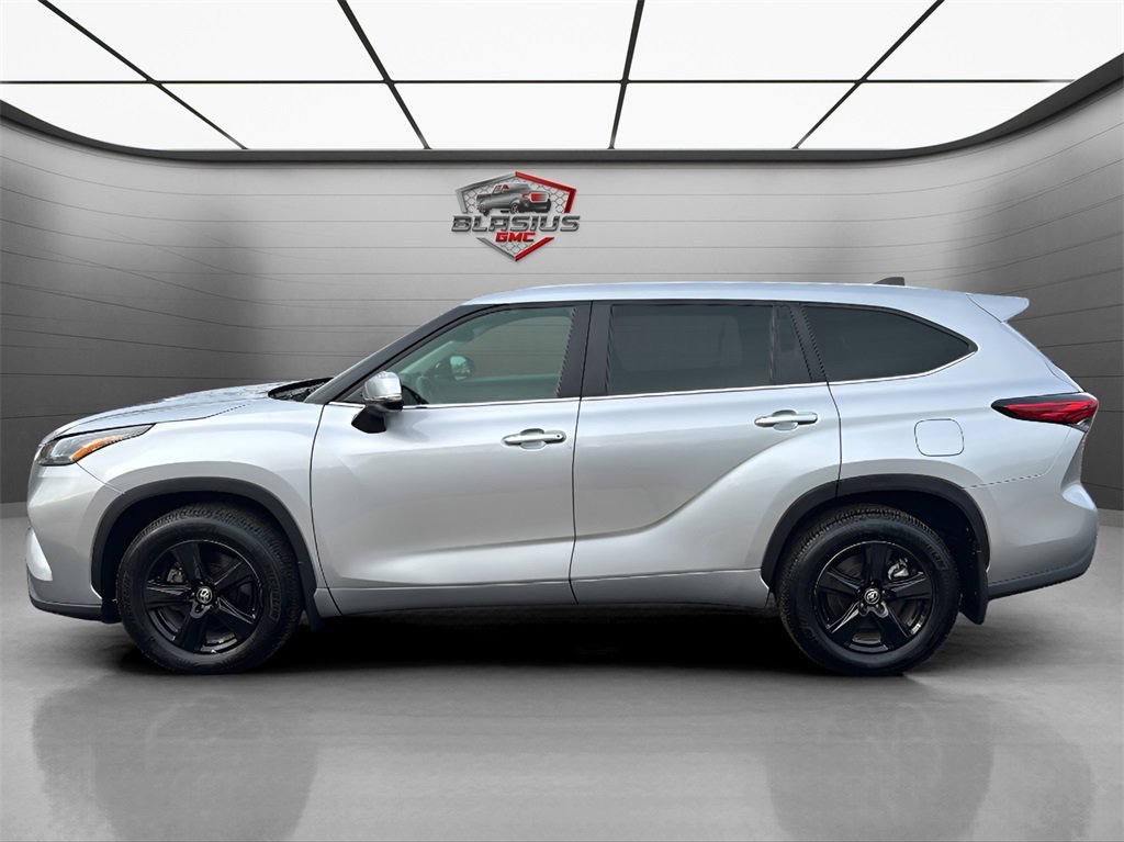 2023 Toyota Highlander Limited Platinum XLE XSE photo 2