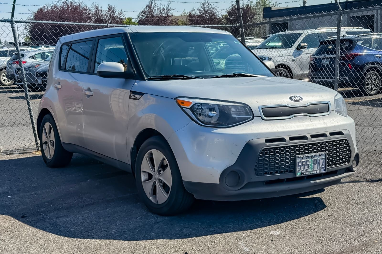 Used 2016 Silver Kia Base image 2