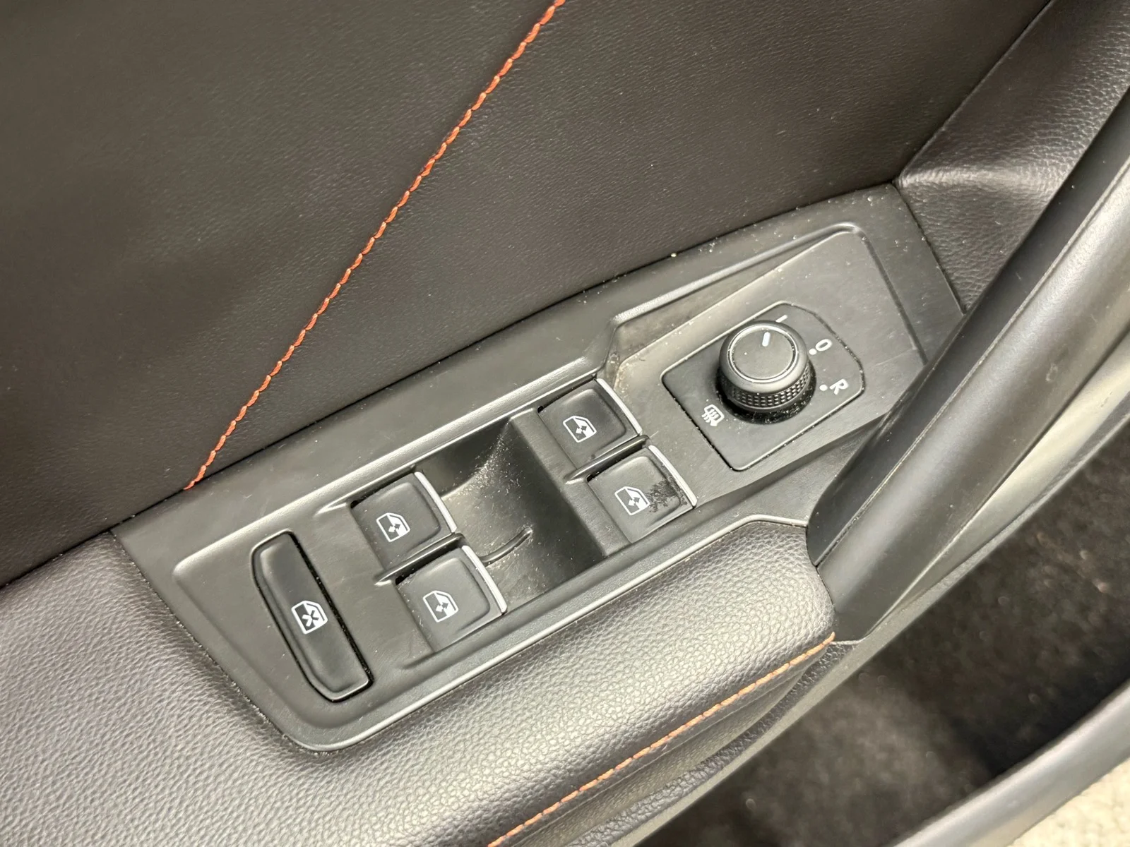 Used 2024 Pure White (0q0q) Volkswagen Wolfsburg Edition 4Motion image 21