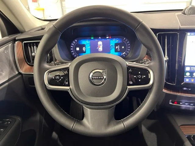 Used 2024 Crystal White Volvo Ultimate image 13