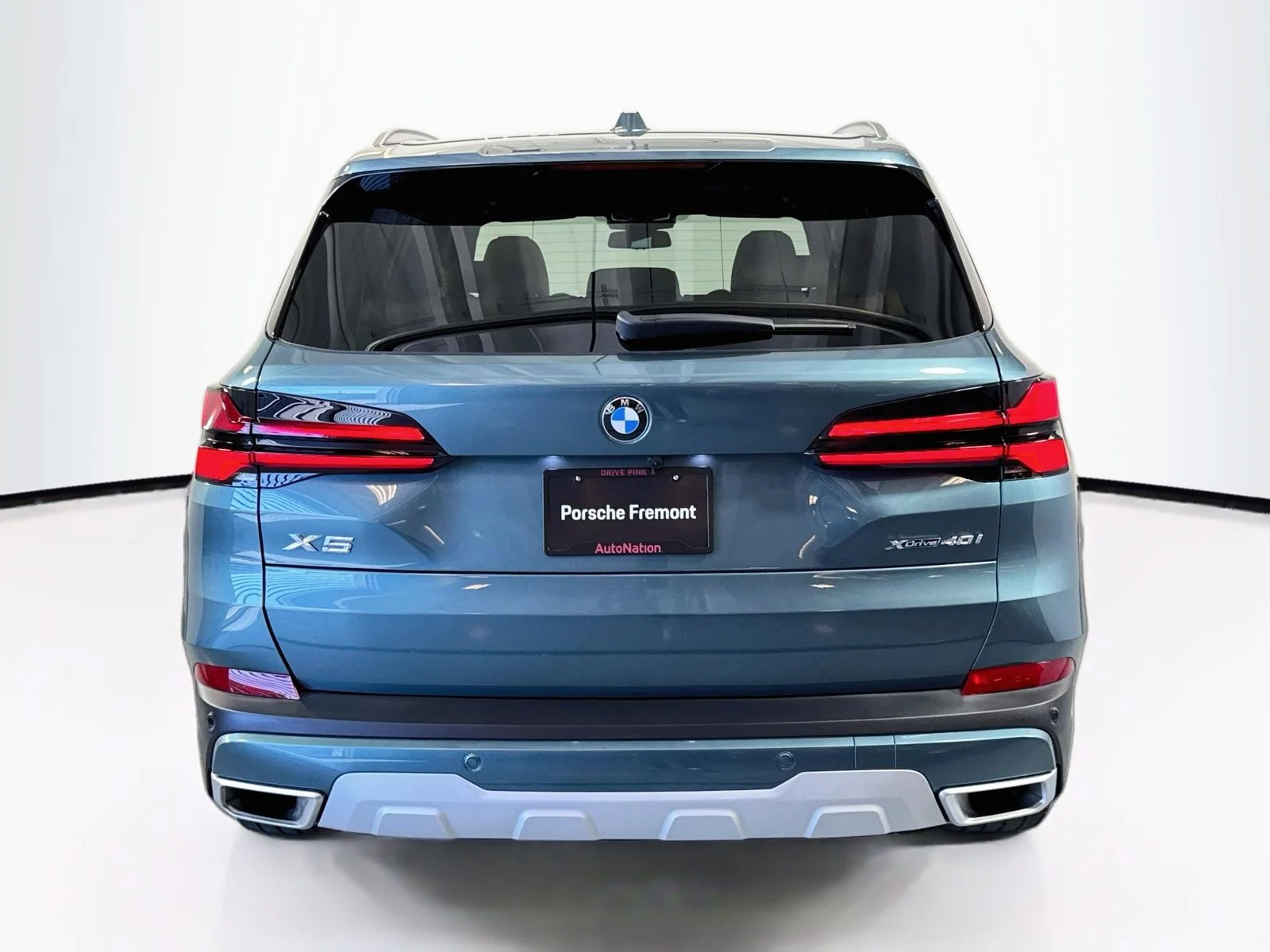 Used 2025 Blue Ridge Mountain Metallic BMW xDrive40i image 10