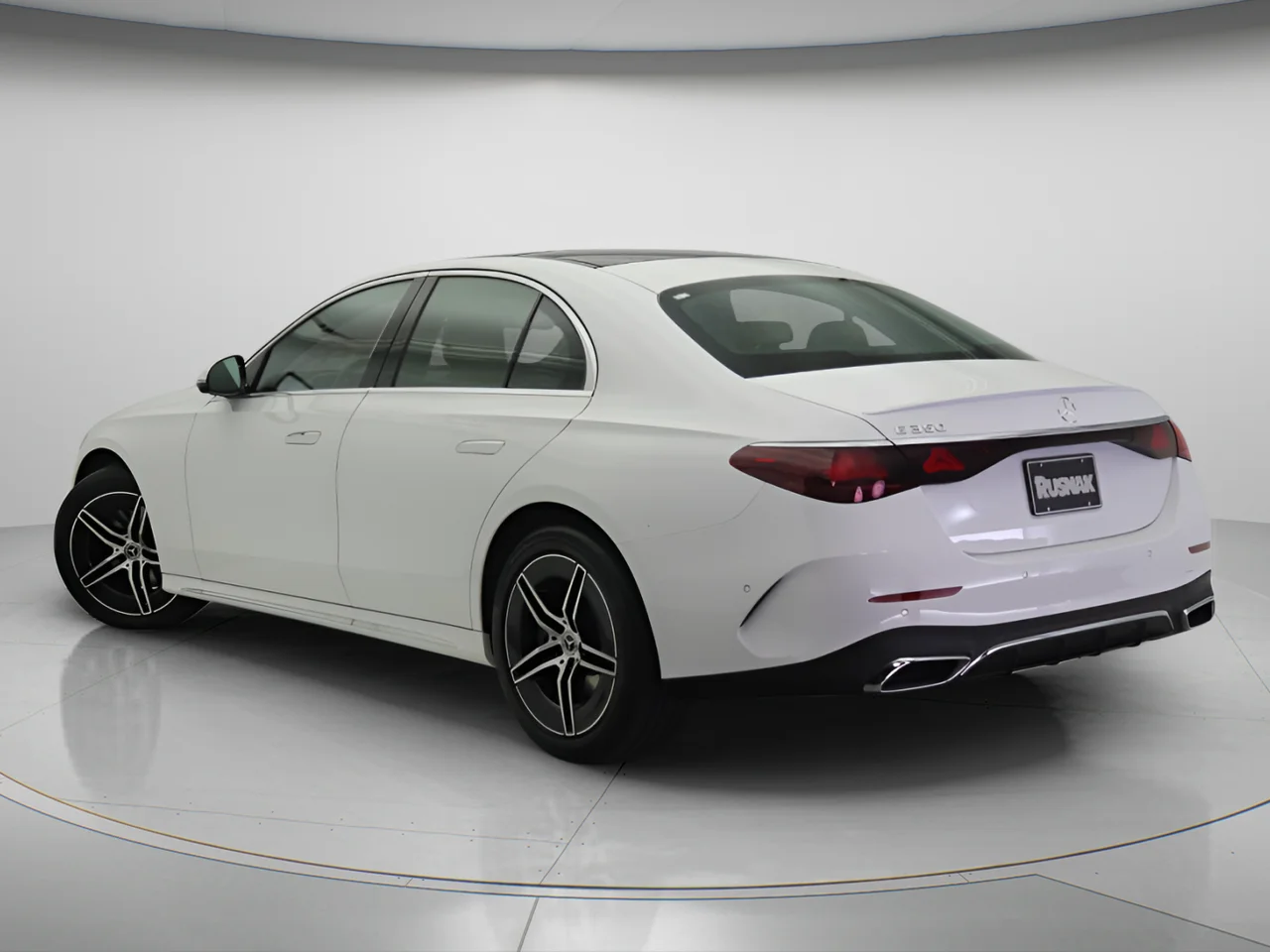 New 2026 Polar White Mercedes-Benz E 350 image 2