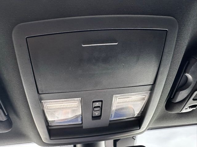 Used 2017 Pitch Black Clearcoat Dodge R/T Shaker image 24