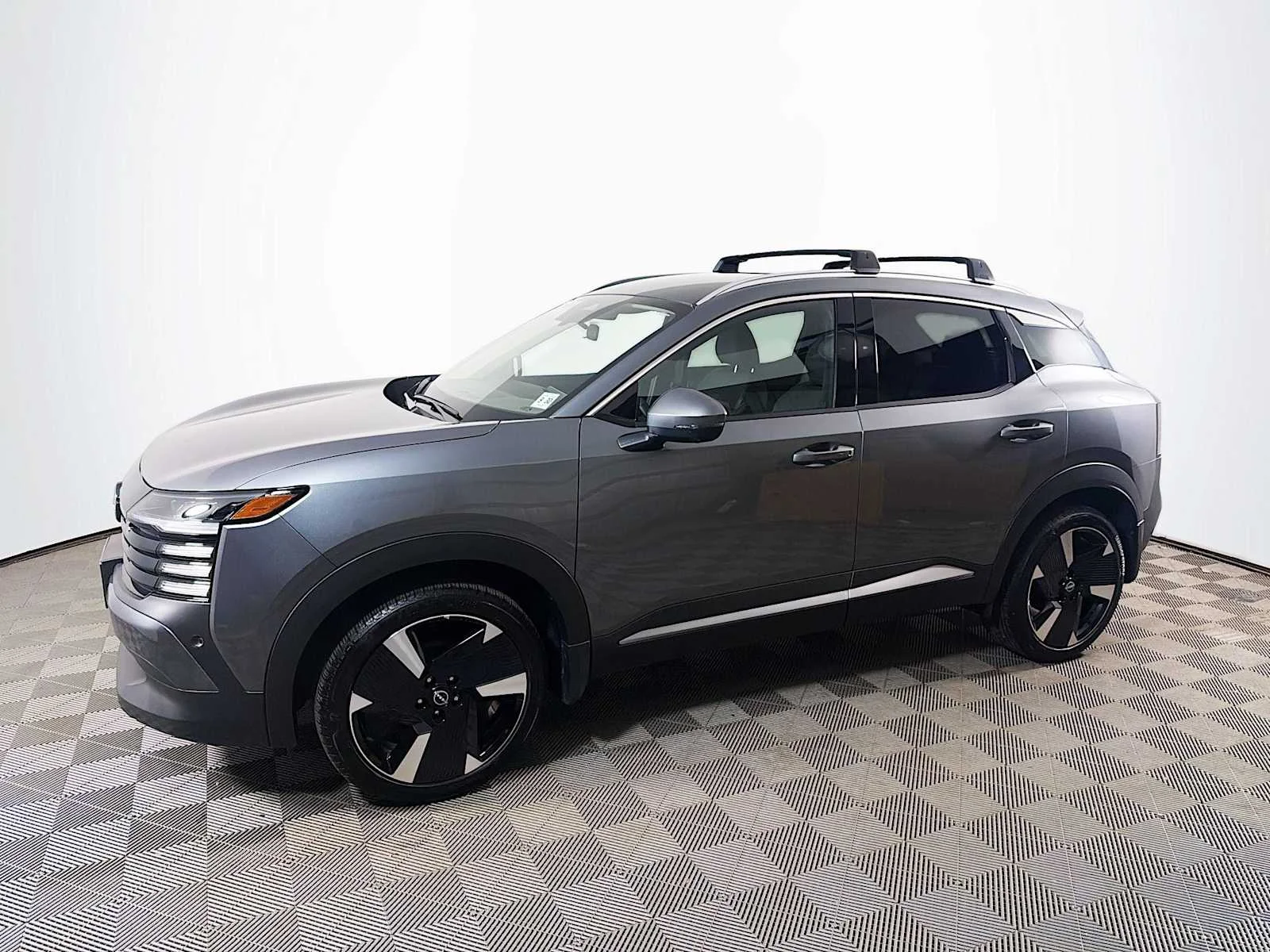 2025 Nissan Kicks 2.0 SR AWD's photo