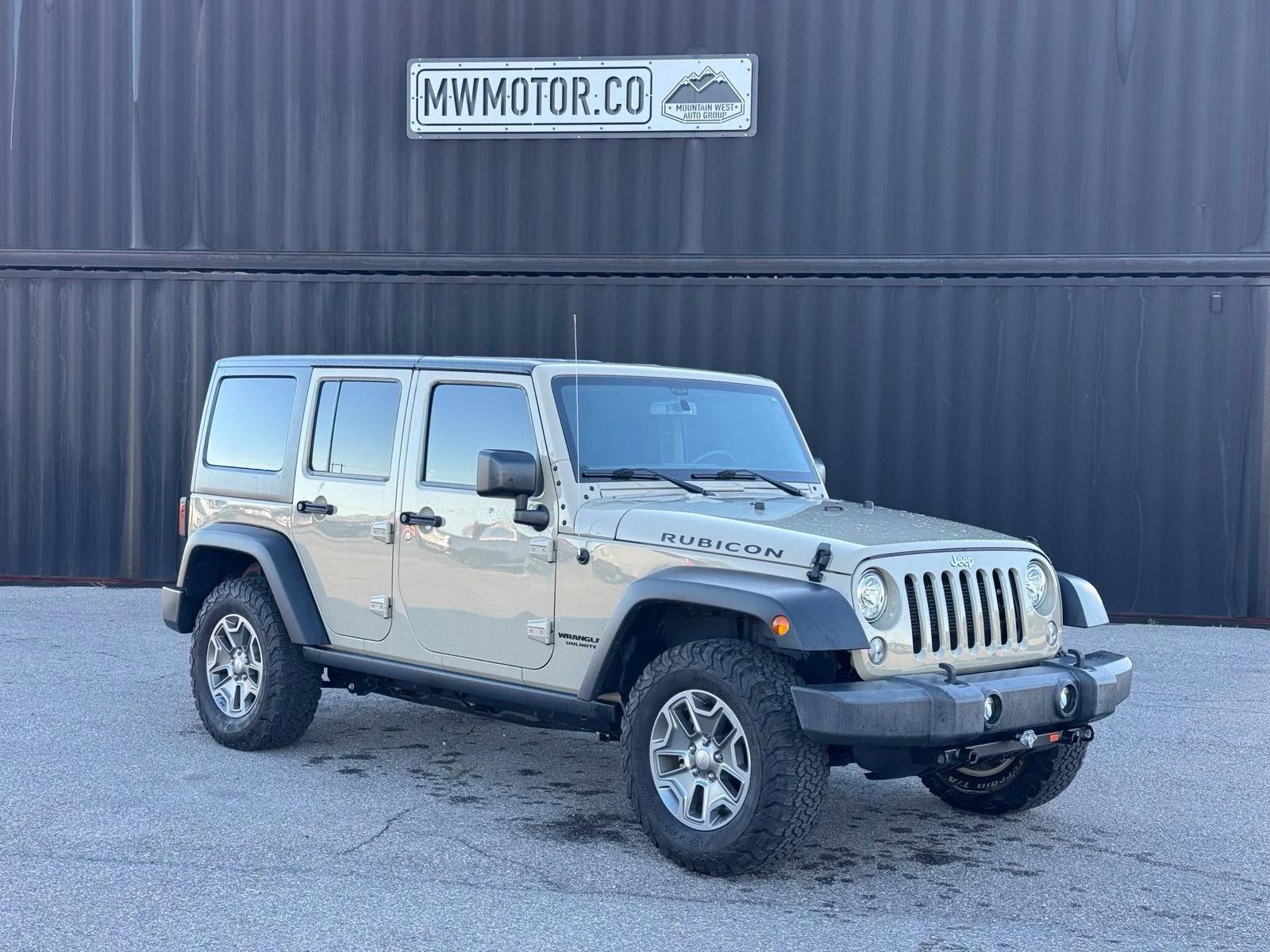 Used 2017 Beige Jeep Unlimited Rubicon image 1