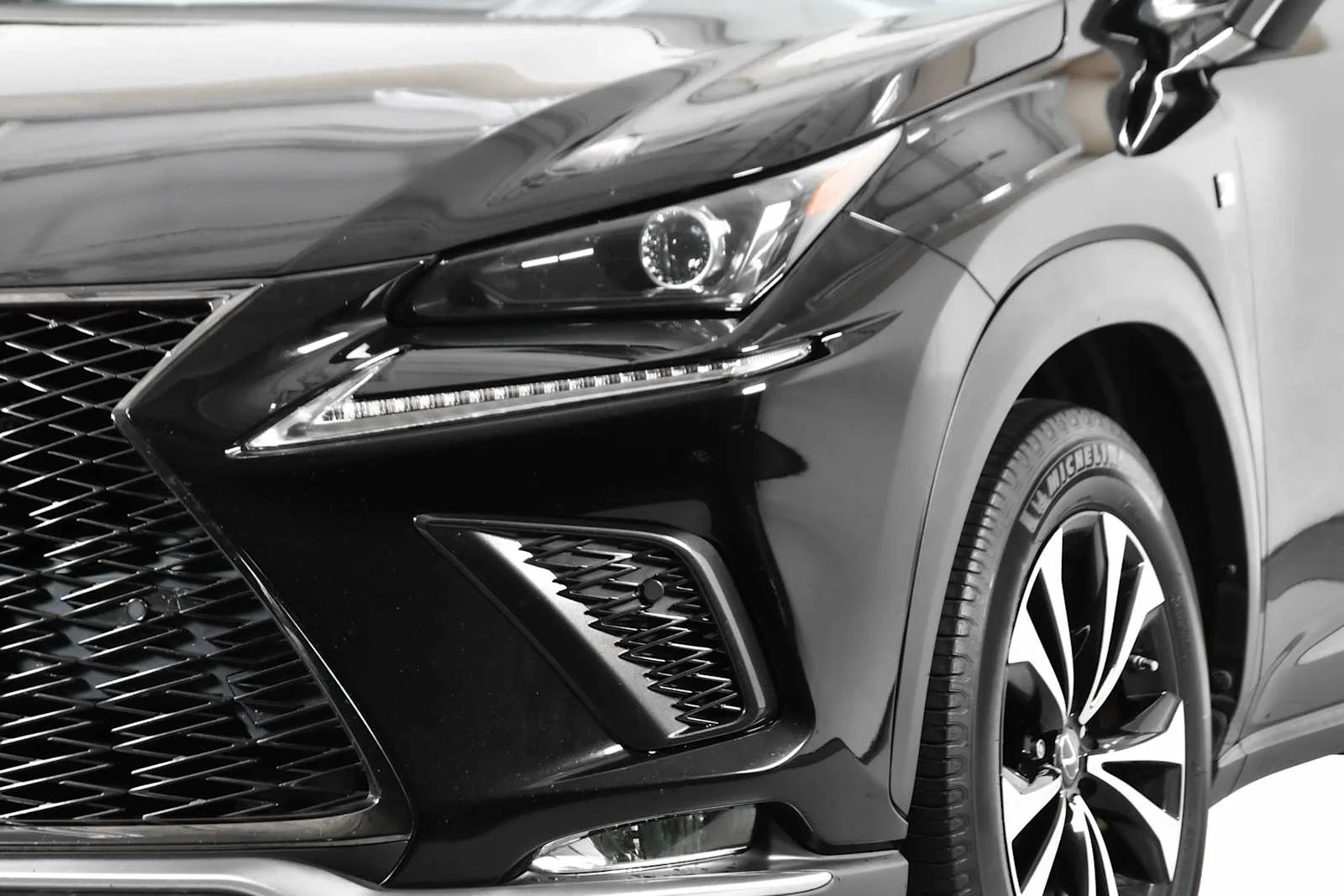 Used 2019 Obsidian Lexus F SPORT image 9