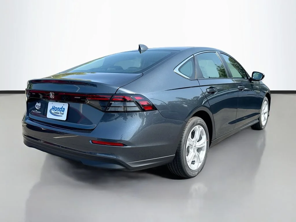 New 2026 Meteorite Gray Metallic Honda LX image 4