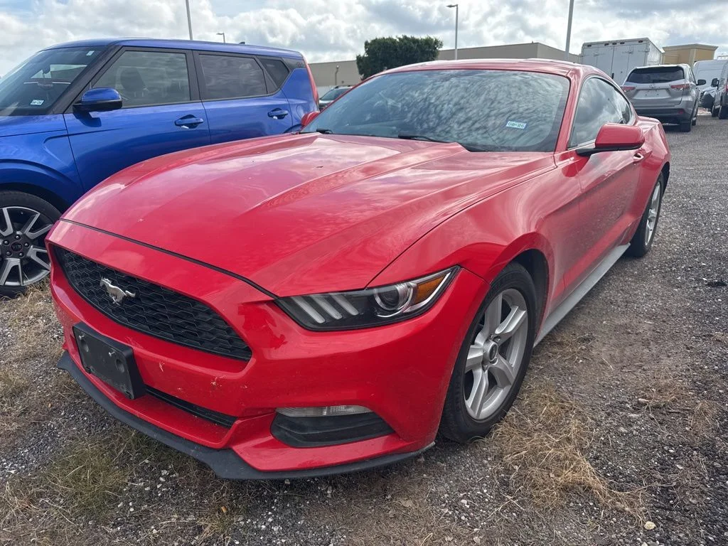 2017 Ford Mustang V6 Coupe's photo