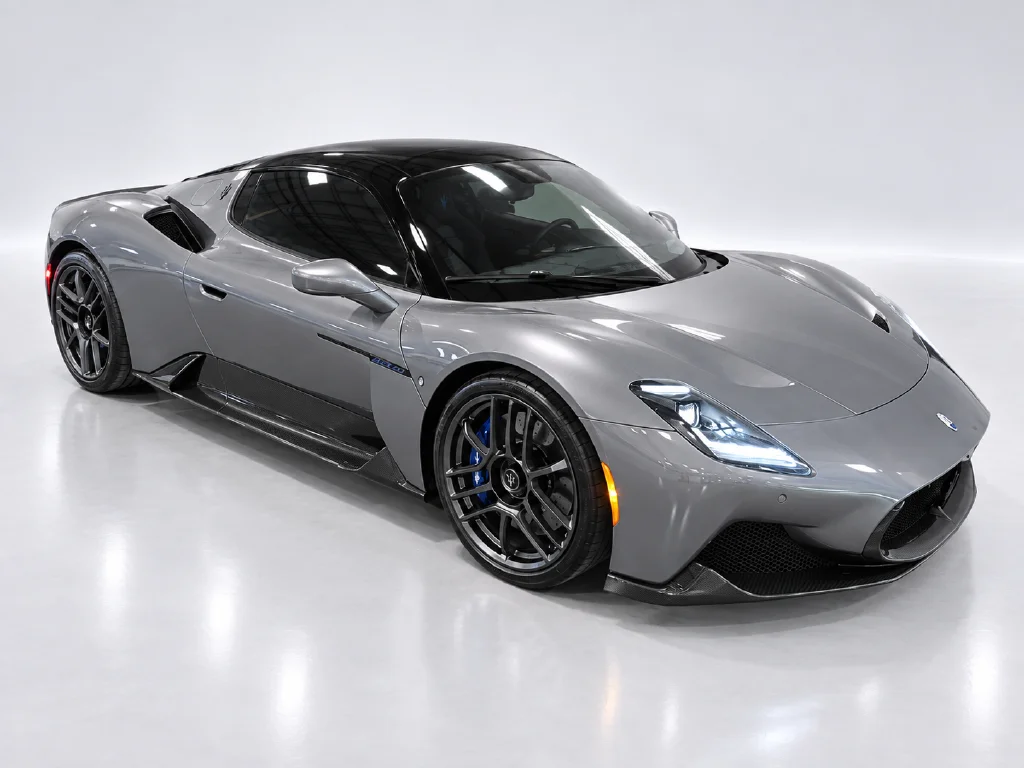 Used 2022 Gray Maserati Base image 3