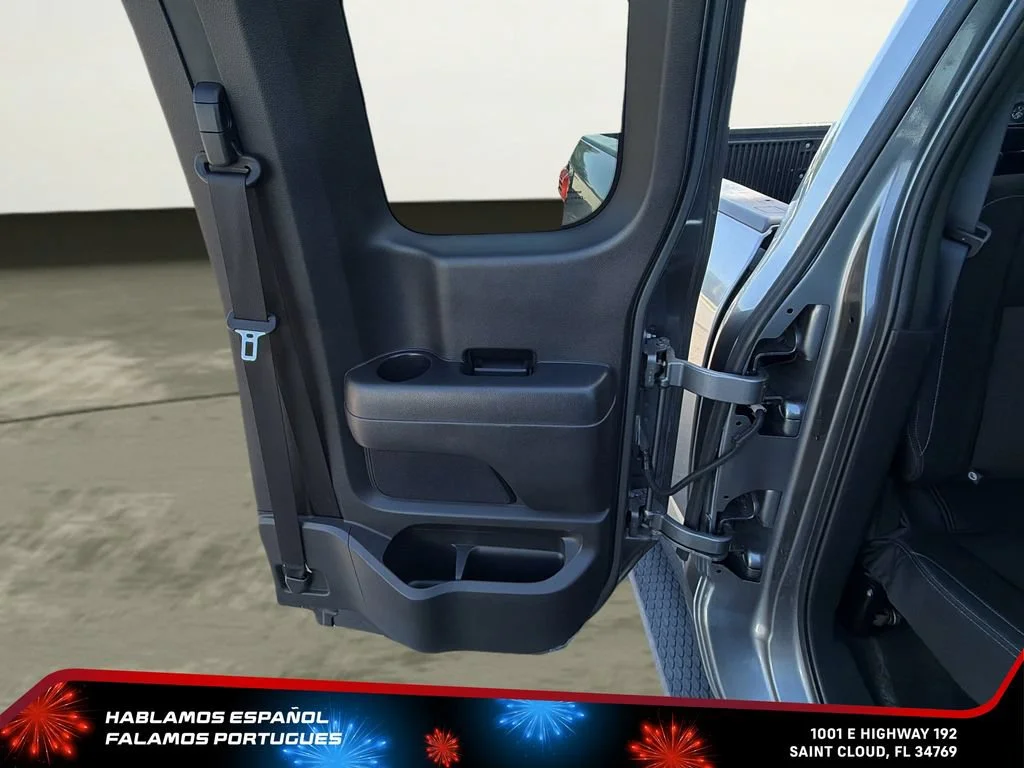 Used 2017  Nissan SV image 31