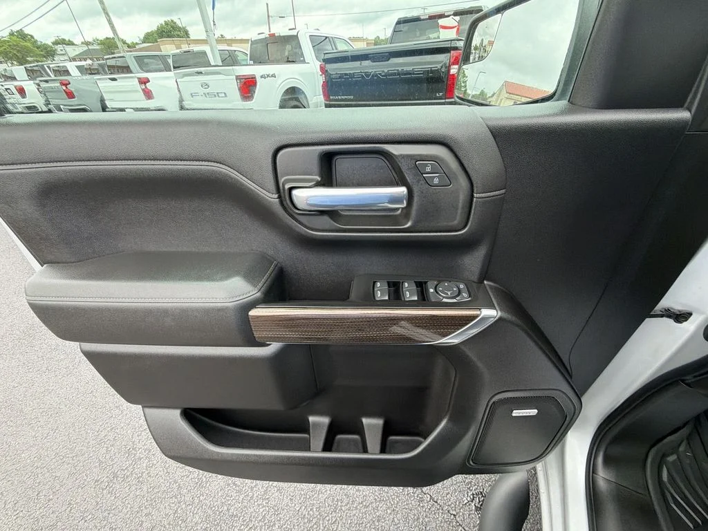 Used 2020 Silver Chevrolet RST image 19