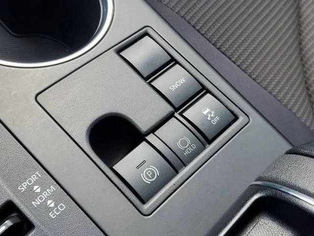 Used 2023 Black Toyota L image 32
