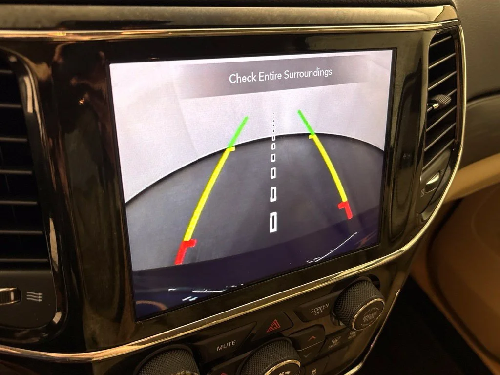 Used 2022 Black Jeep Laredo E image 35