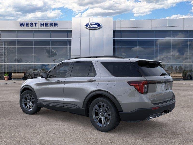 Used 2026 Carbonized Gray Metallic Ford Active w/200A Pkg image 5