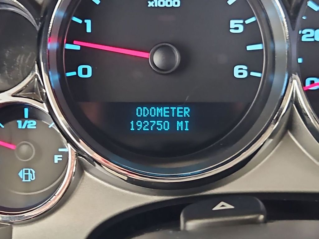 Used 2008 Black Chevrolet LT image 16