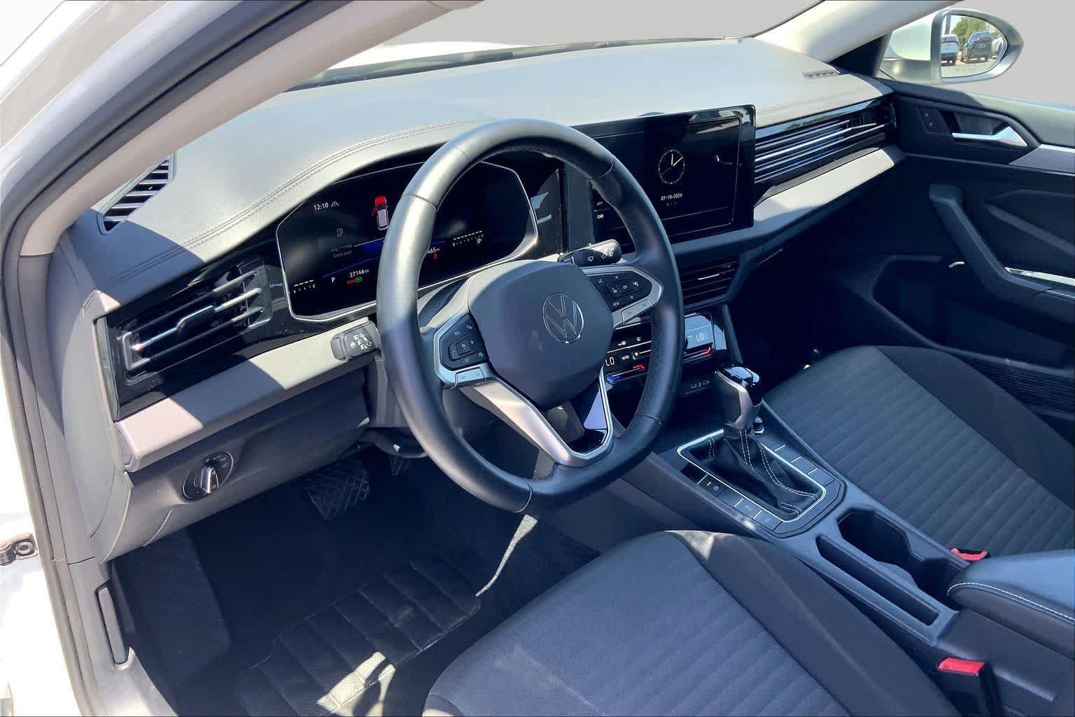 Used 2025 Pure White Volkswagen S image 18