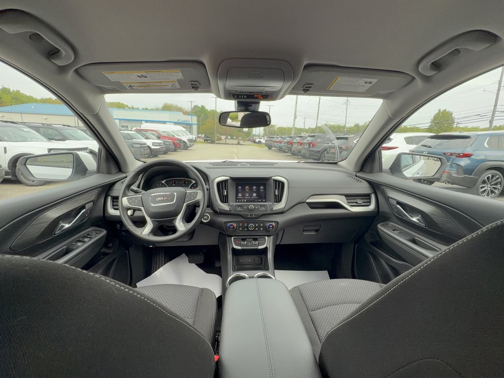 Used 2024 Summit White GMC SLE image 18
