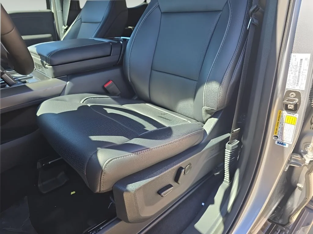New 2025 Iconic Silver Metallic Ford Lariat® image 13