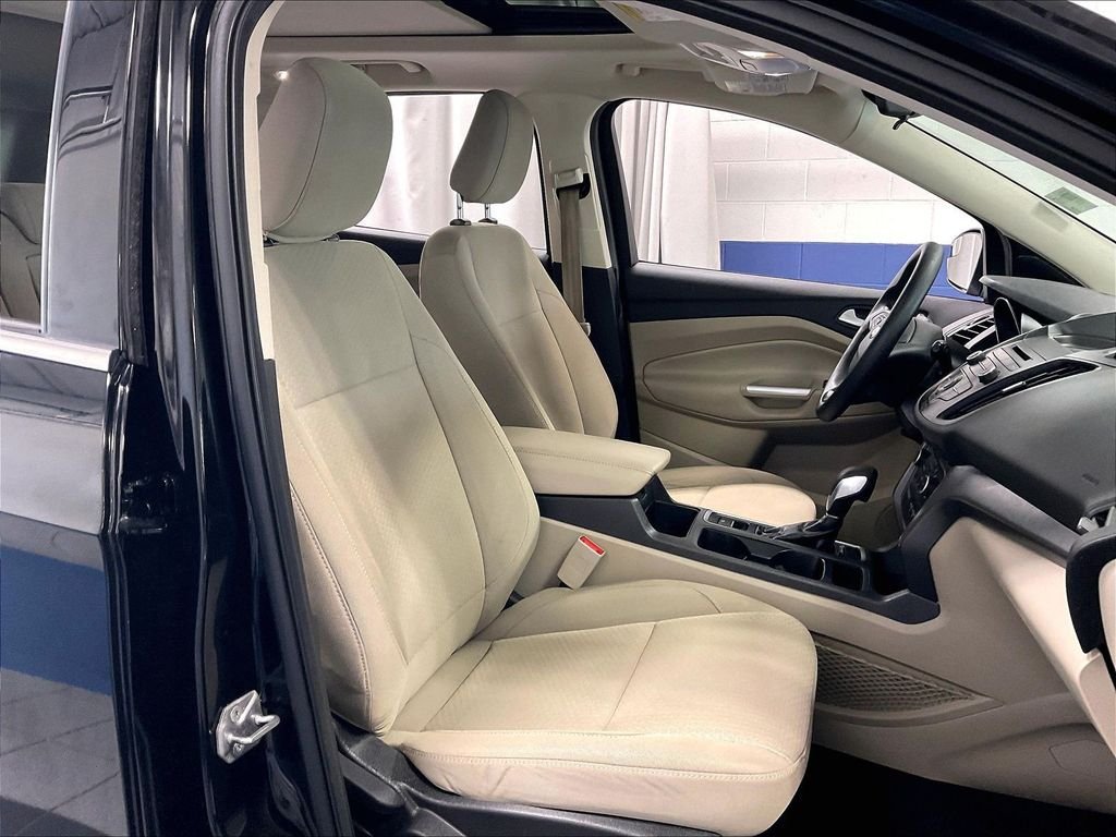 Used 2018 Black Ford SE image 11