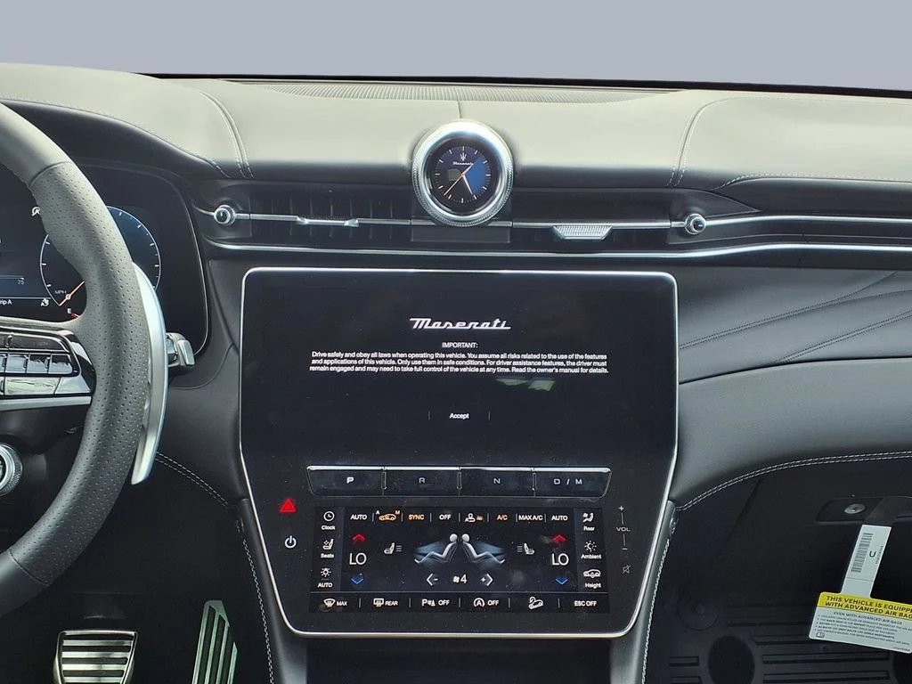 2026 Maserati Grecale Modena V6 - Photo 14