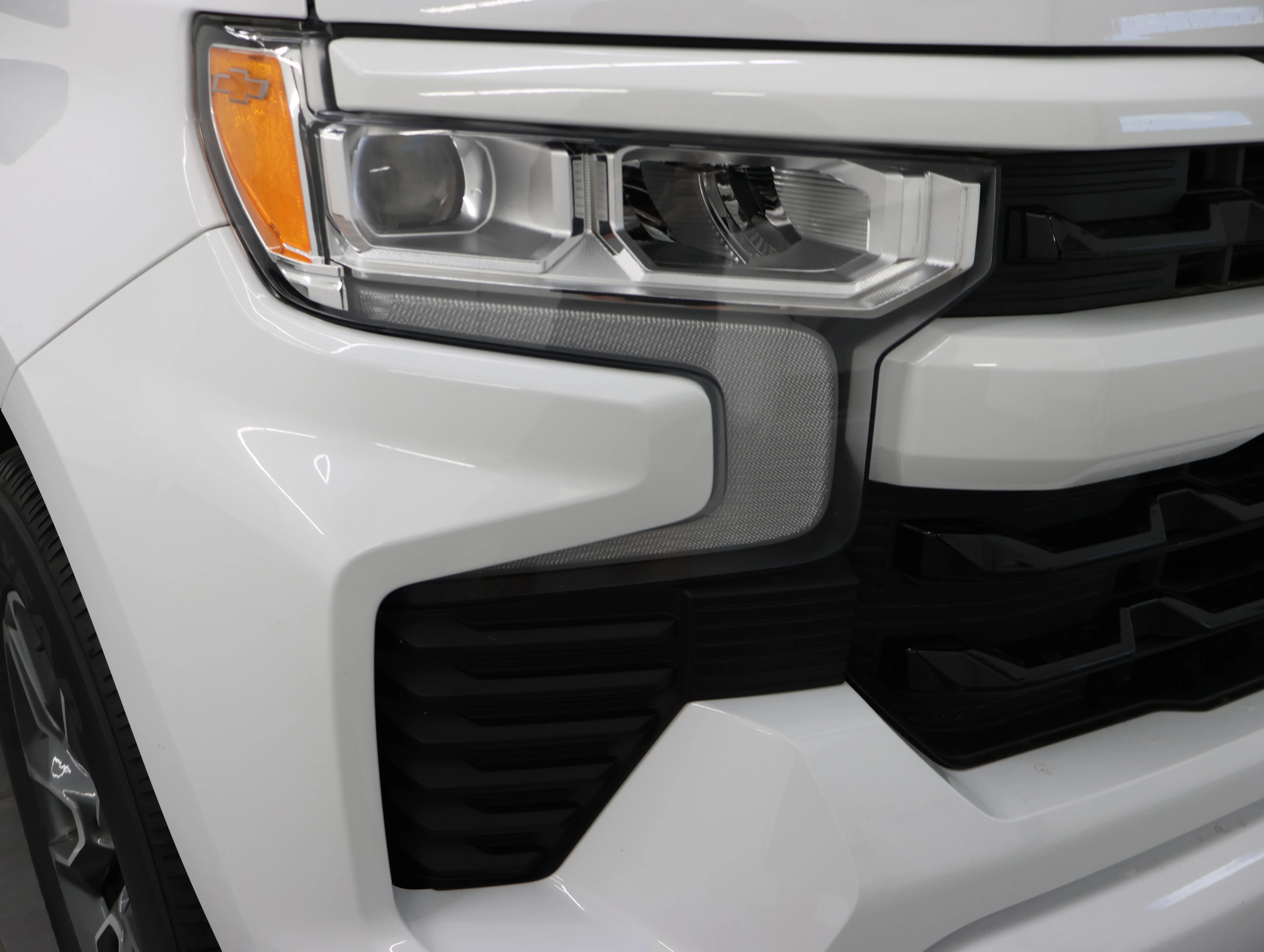 Used 2023 Summit White Chevrolet RST image 20