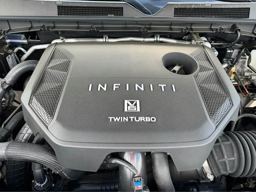 New 2026 RADIANT WHITE INFINITI Luxe 2WD image 21