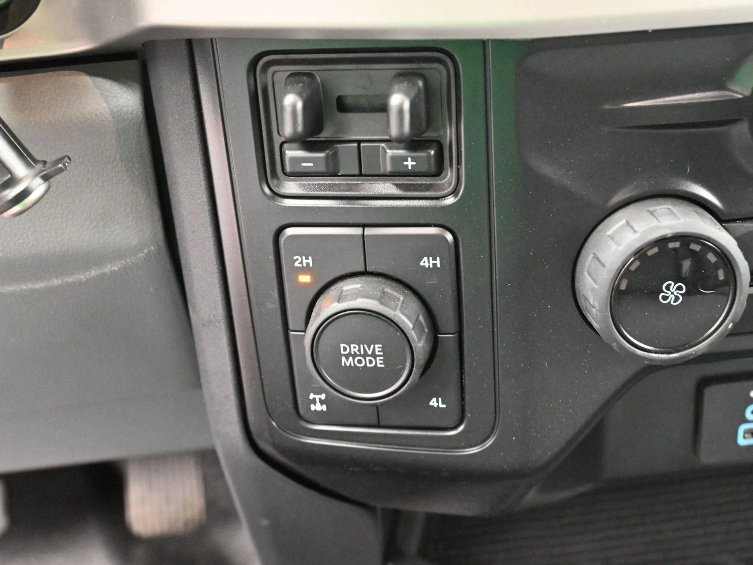 Used 2024 Black Ford XL image 22
