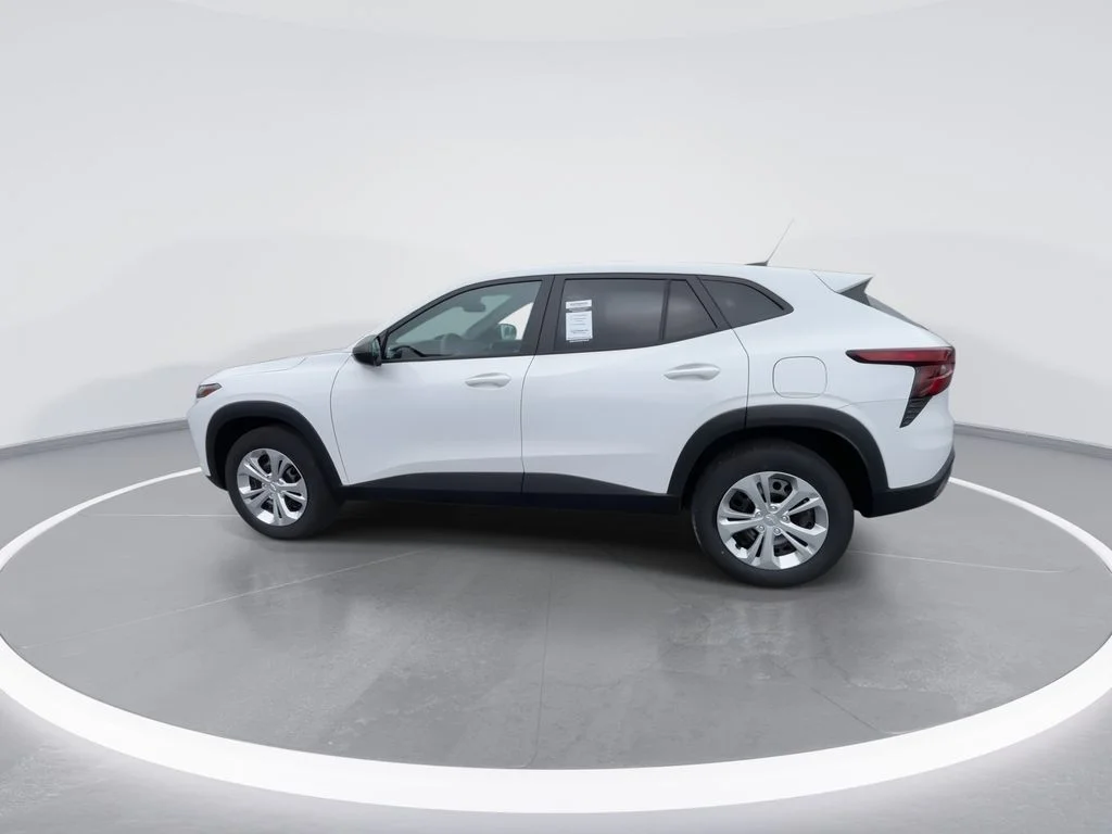 Used 2024 White Chevrolet LS image 5