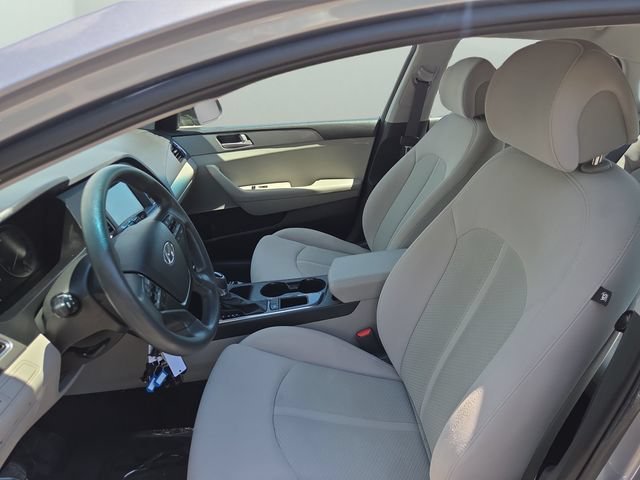 Used 2016 Shale Gray Metallic Hyundai 2.4L SE image 27