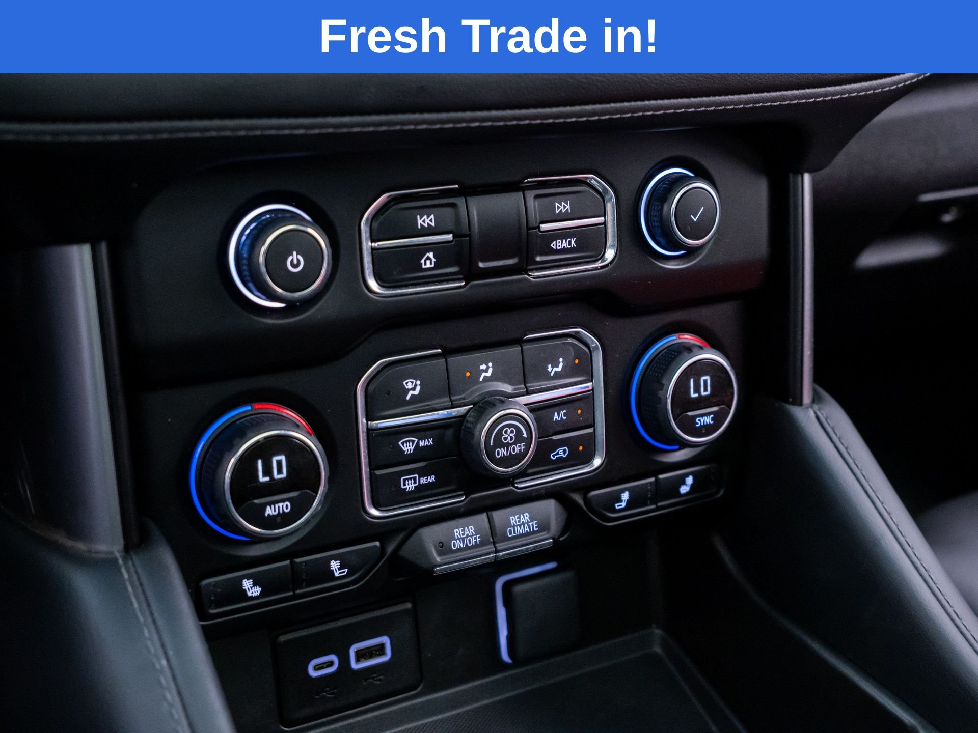 Used 2024 Gray Chevrolet Z71 image 28