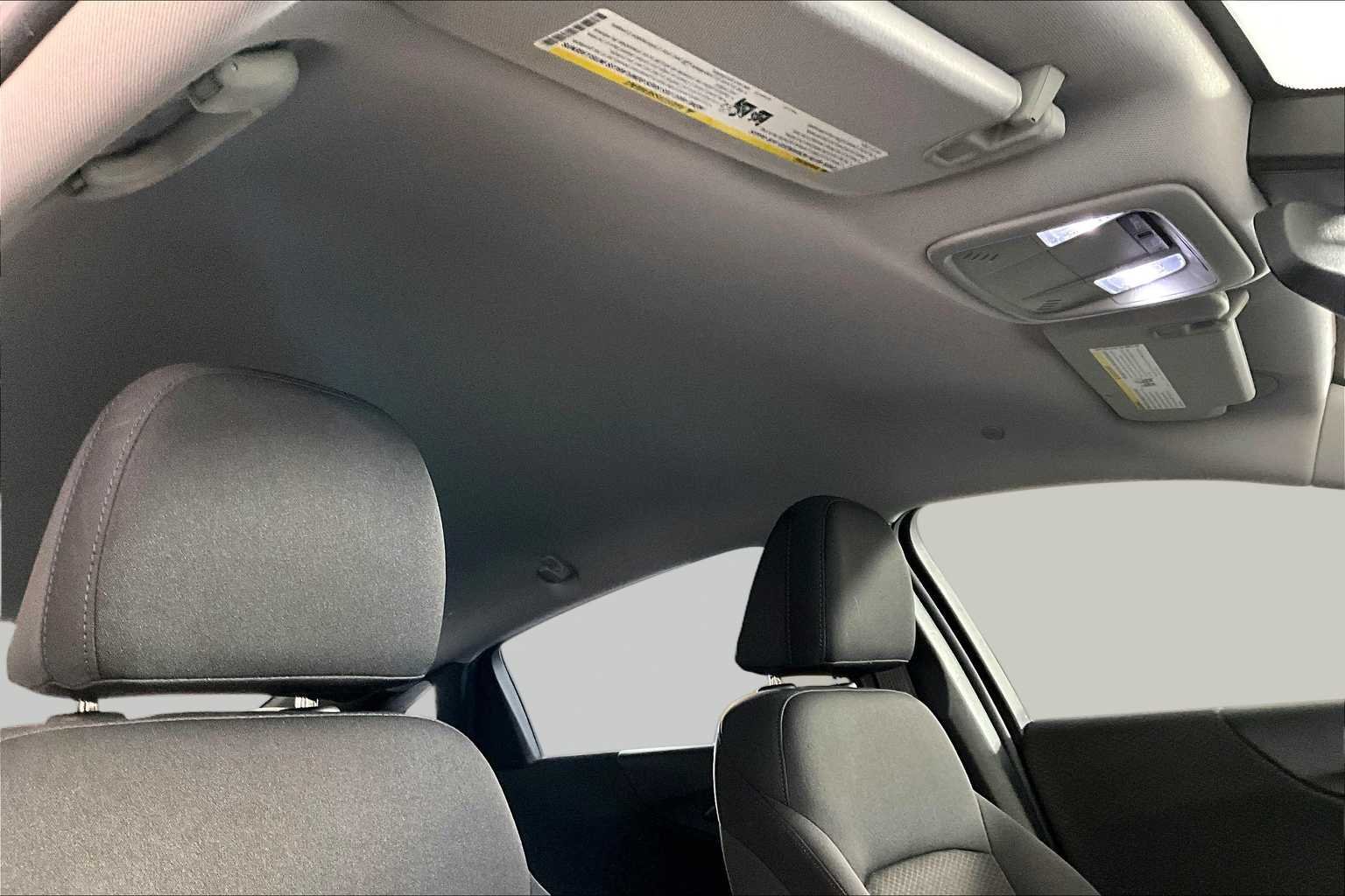 Used 2022 Summit White Chevrolet LS image 13