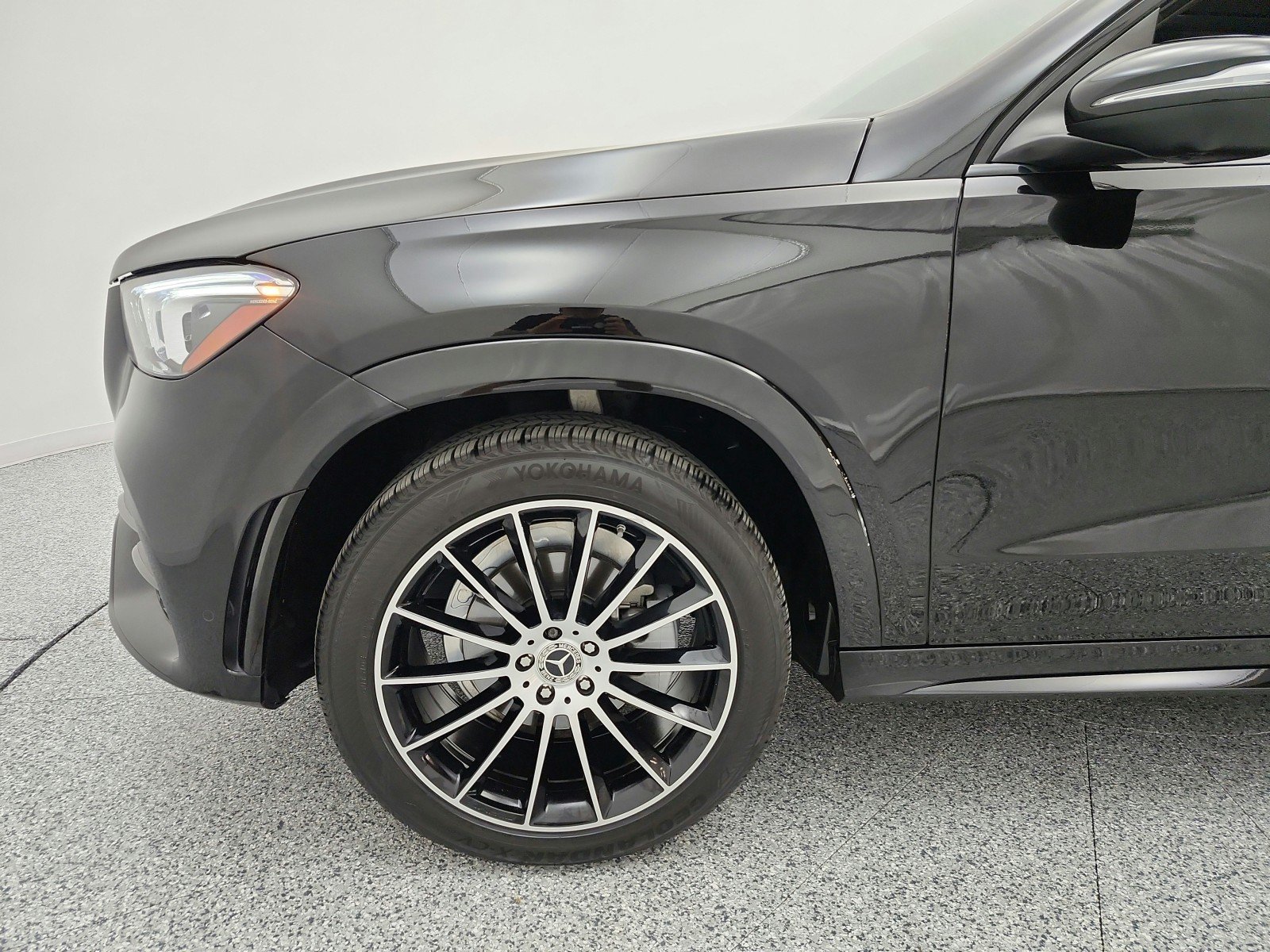 Used 2023 Black Mercedes-Benz GLE 350 SUV image 18