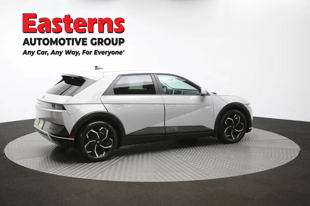 Used 2023 Gray Hyundai SE image 39