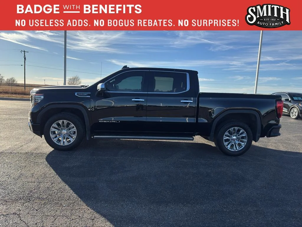 Used 2025 Onyx Black GMC Denali image 10