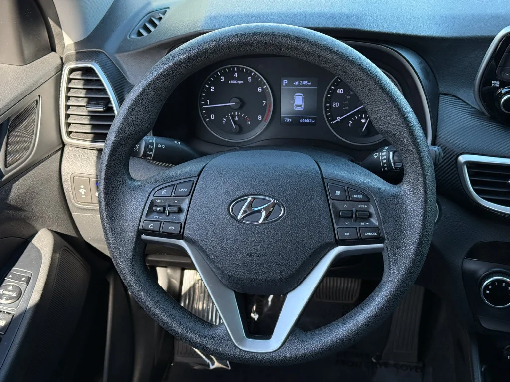 Used 2019  Hyundai Value image 21