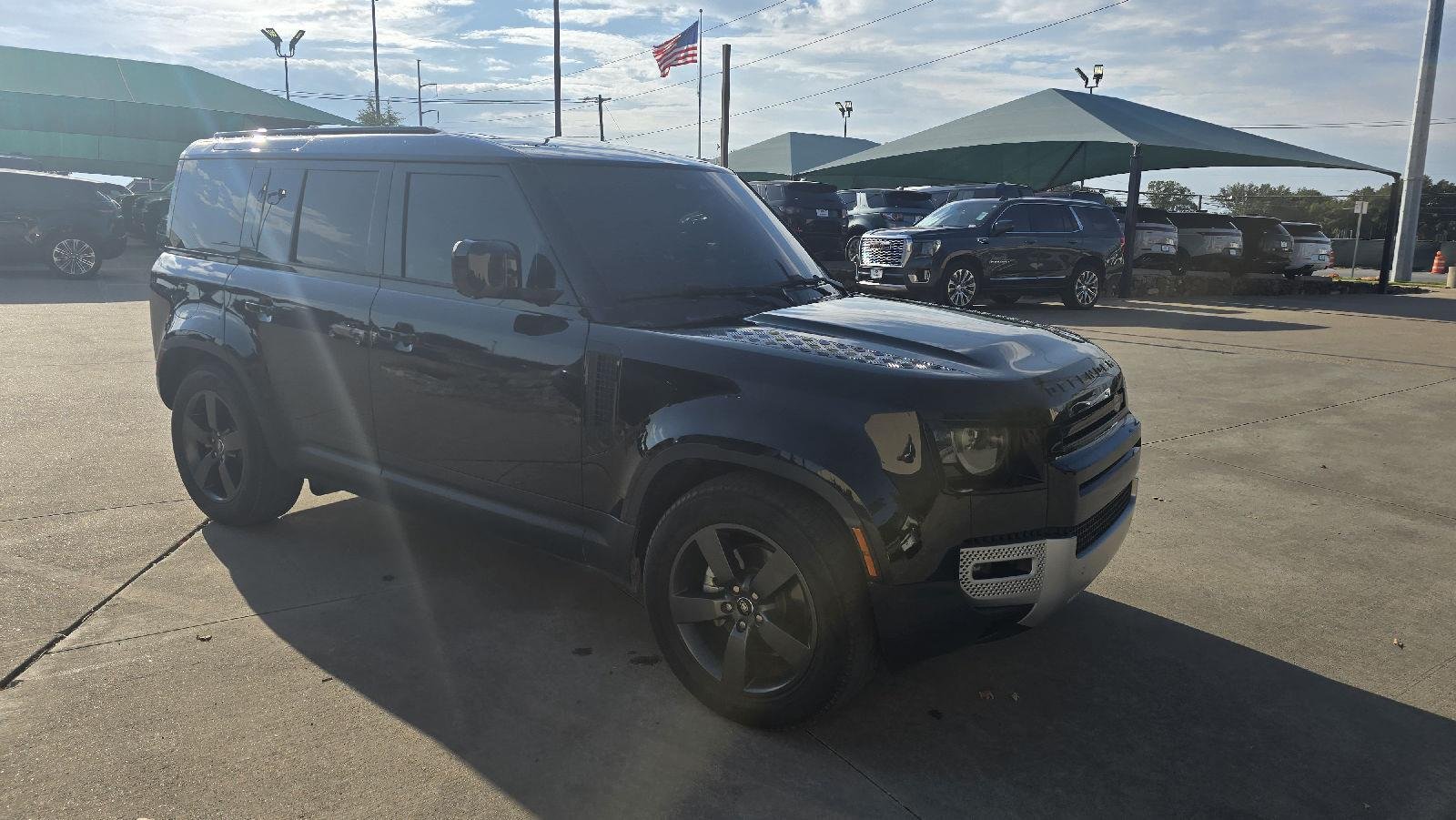 Used 2025 Santorini Black Land Rover S image 5