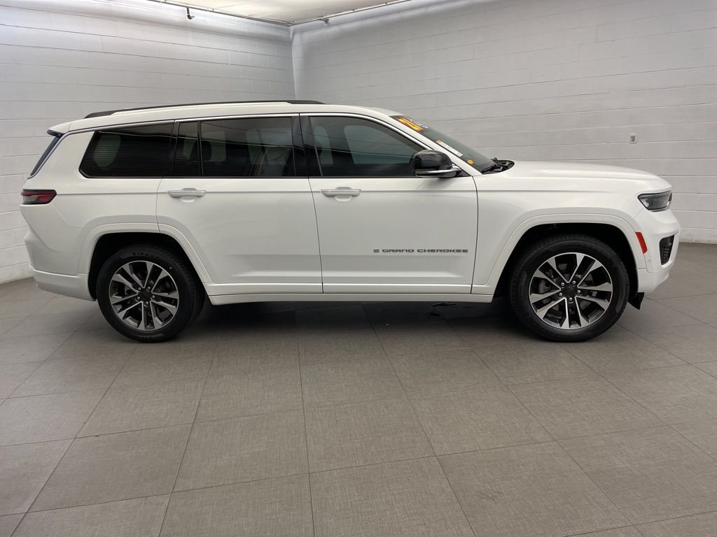 Certified Used 2021 White Jeep Overland image 5