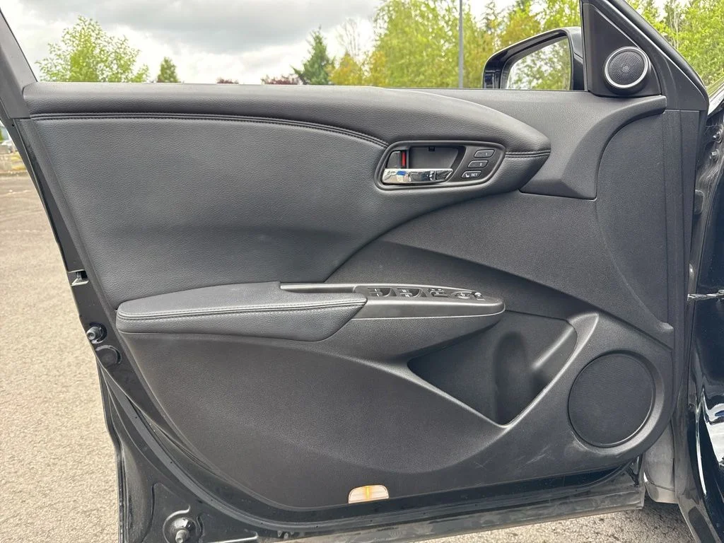 Used 2018 Crystal Black Pearl Acura Base image 18