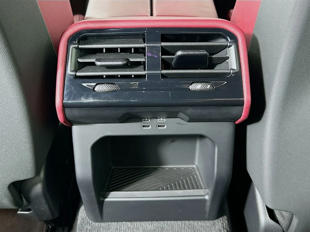 2025 BMW 5 Series 530i - Photo 26