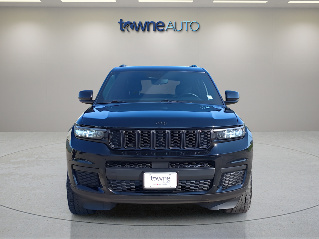 Used 2022 Black Jeep Altitude image 7