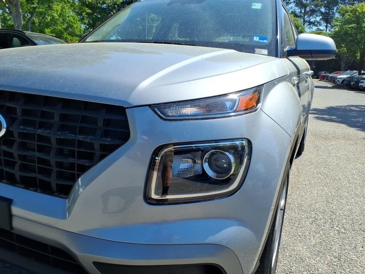 New 2026 Shimmering Silver Hyundai SE image 2