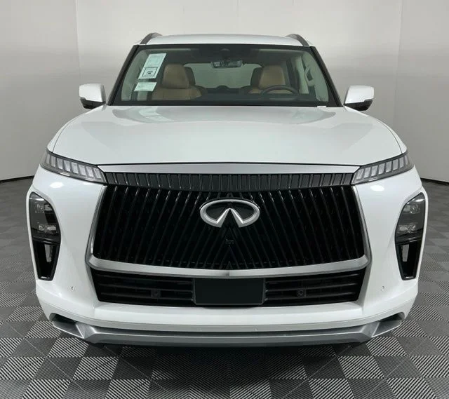 New 2026 White INFINITI LUXE image 2