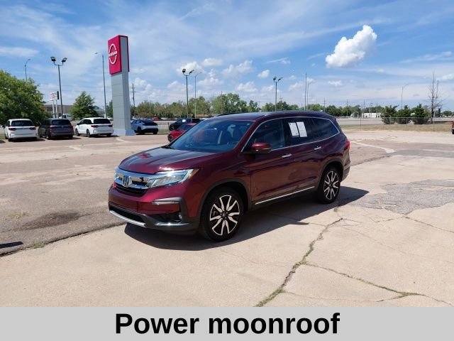 Used 2020 Deep Scarlet Pearl Honda Touring image 9