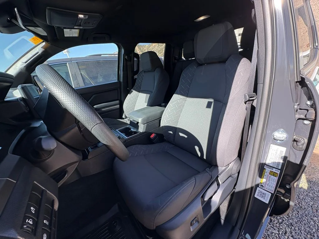 Used 2026 UNDERGROUND Toyota SR5 image 15
