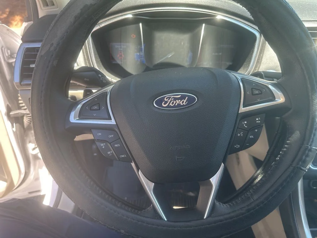 Used 2017 White Ford SE image 10